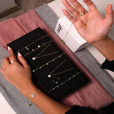  10 قطع اكسسوارات أنيقة بلون ذهبي