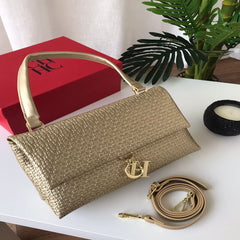 شنطة نسائية من ماركة كارولينا هريرا CH