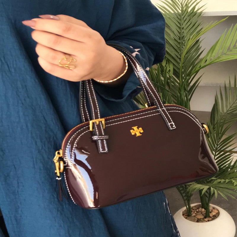 شنطة نسائية من ماركة توري بورش