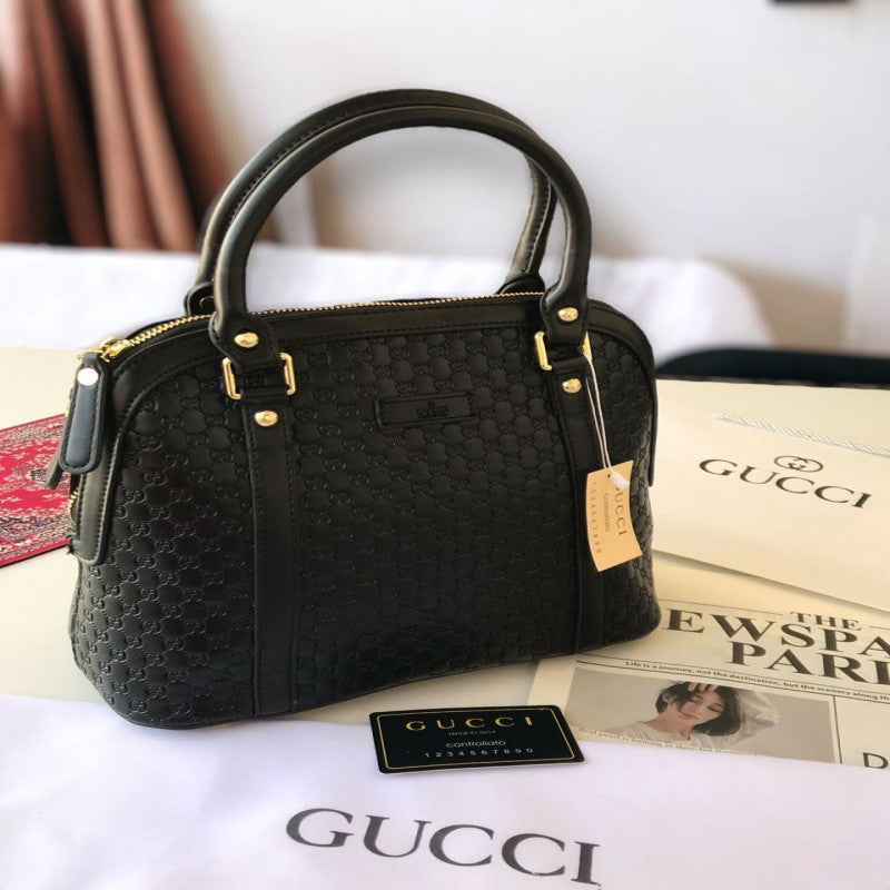 شنطة نسائية من ماركة قوتشي GUCCI