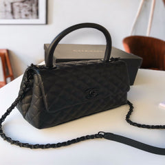 شنطة نسائية انيقة من ماركة شانيل CHANEL