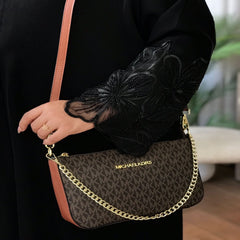 شنطة نسائية من ماركة مايكل كورس