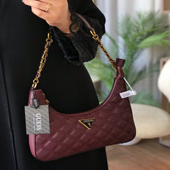 شنطة نسائية من ماركة جيس